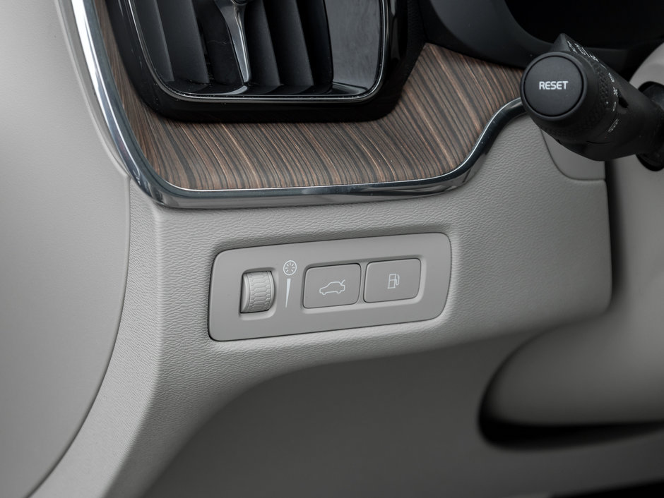 Volvo XC60 Recharge T8 eAWD PHEV Inscription Expression -Ltd Avail- 2022-14