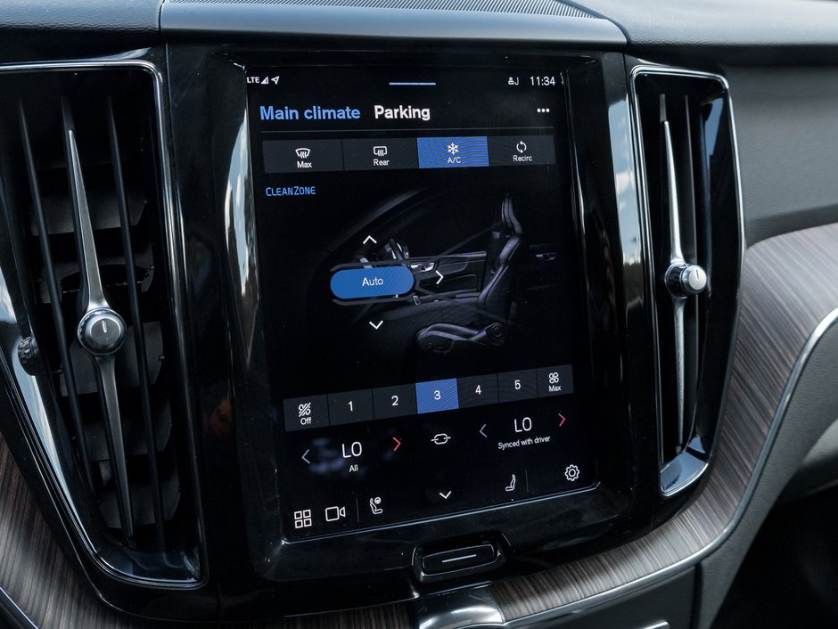 2022 Volvo XC60 Recharge T8 eAWD PHEV Inscription Expression-PREMIUM PACK-21