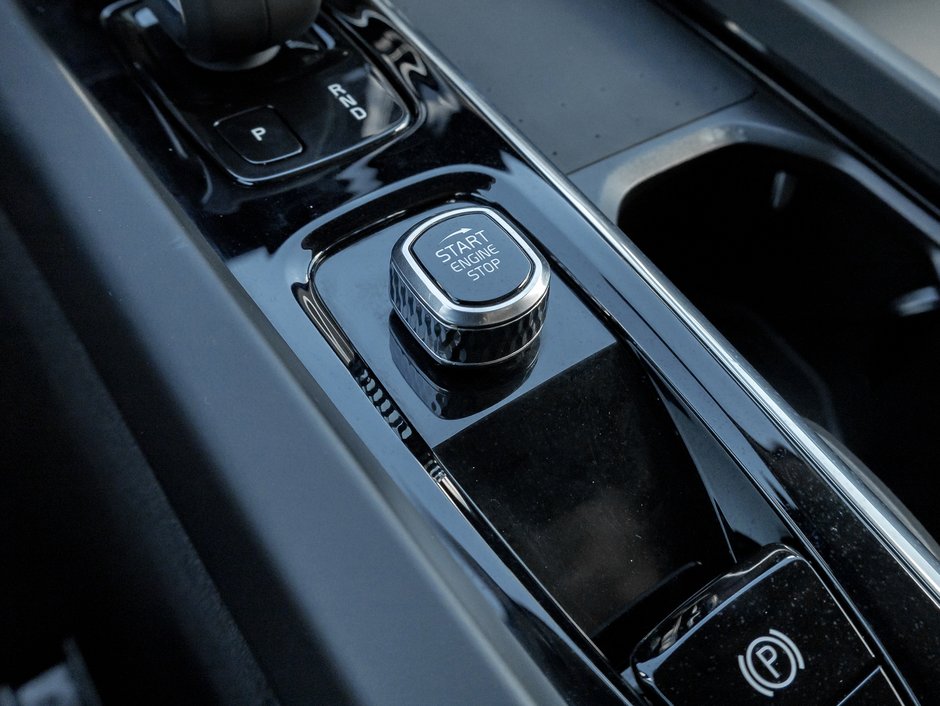 2022 Volvo XC60 Recharge T8 eAWD PHEV Inscription Expression-PREMIUM PACK-18