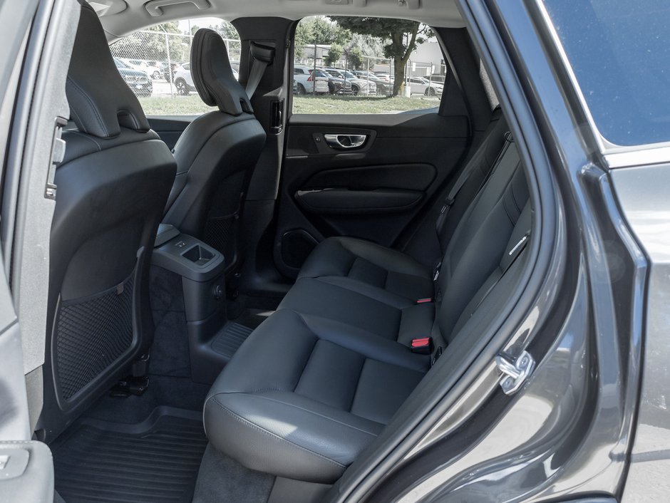2022 Volvo XC60 Recharge T8 eAWD PHEV Inscription Expression-PREMIUM PACK-25