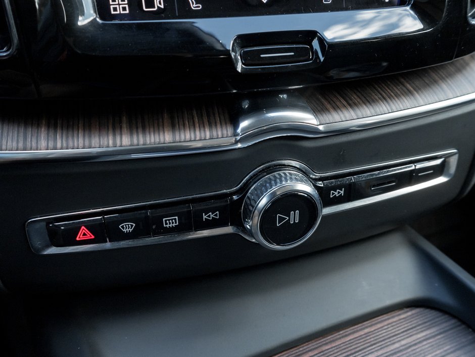 2022 Volvo XC60 Recharge T8 eAWD PHEV Inscription Expression-PREMIUM PACK-20