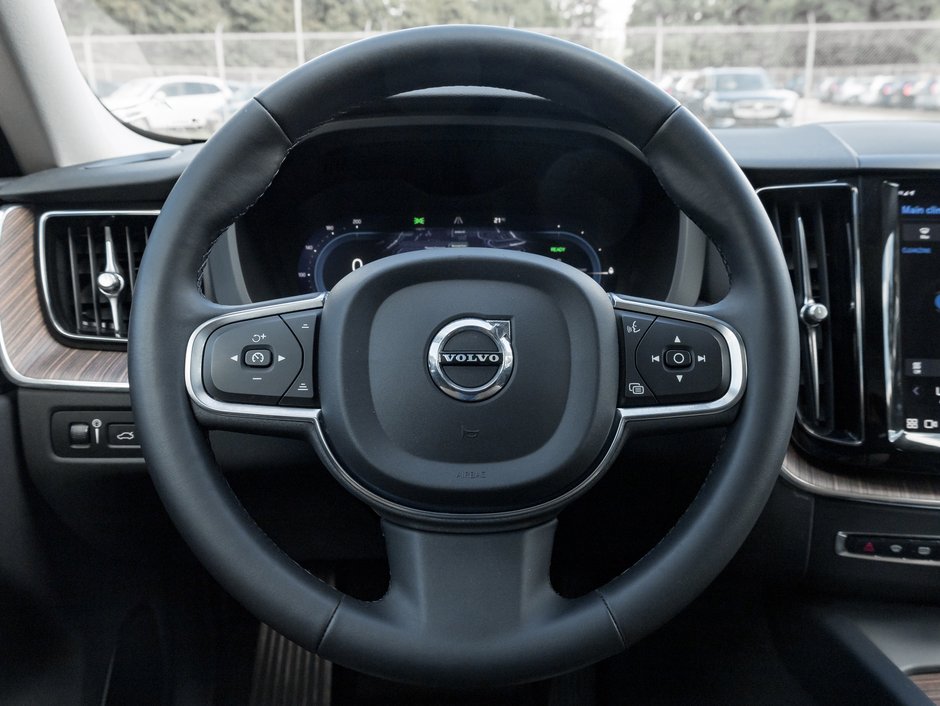 2022 Volvo XC60 Recharge T8 eAWD PHEV Inscription Expression-PREMIUM PACK-7