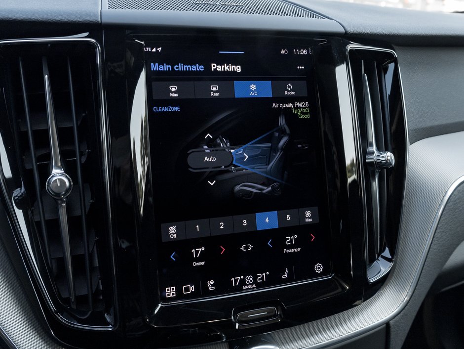 2022 Volvo XC60 Recharge T8 eAWD PHEV R-Design 21ALLOY WHEEL HARMAN KARDON-24
