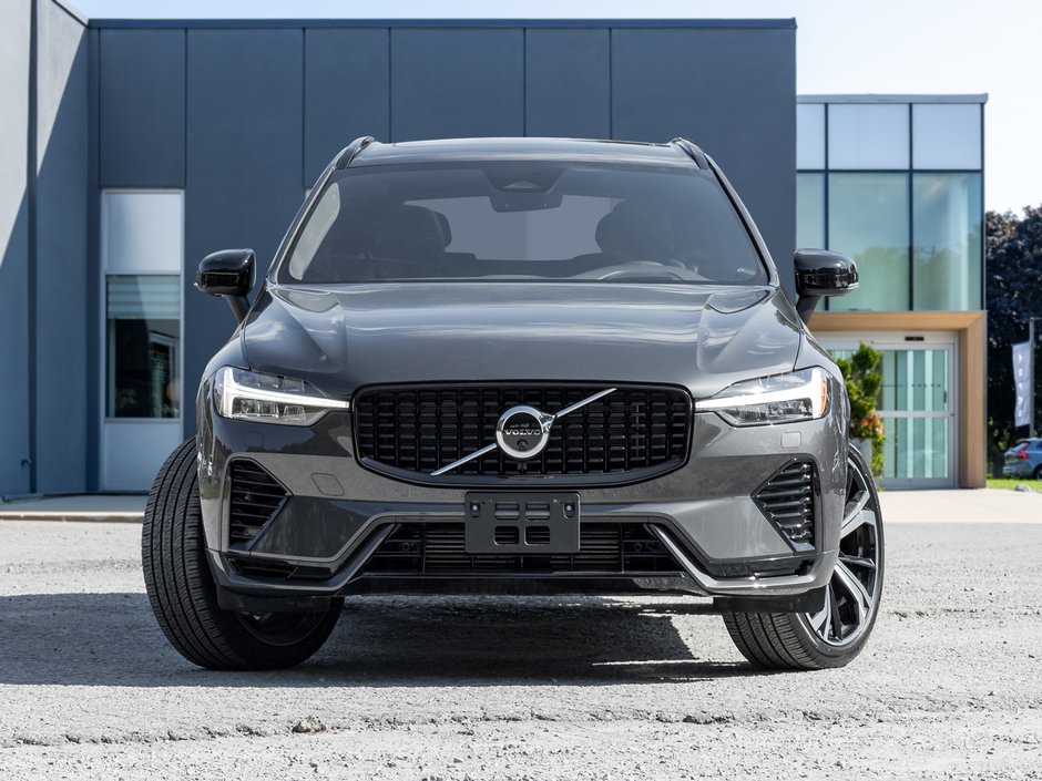 2022 Volvo XC60 Recharge T8 eAWD PHEV R-Design 21ALLOY WHEEL HARMAN KARDON-1