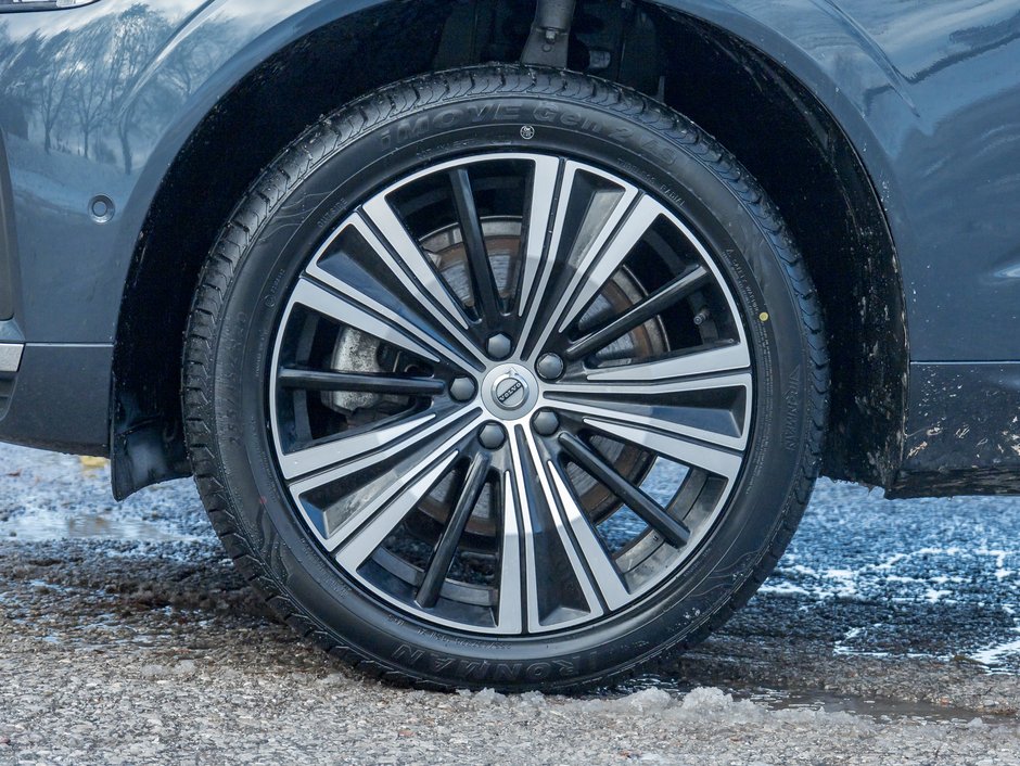 2022 Volvo XC60 Recharge T8 eAWD PHEV INSCRIPTION  NEW TIRES  MASSAGE SEATS-4