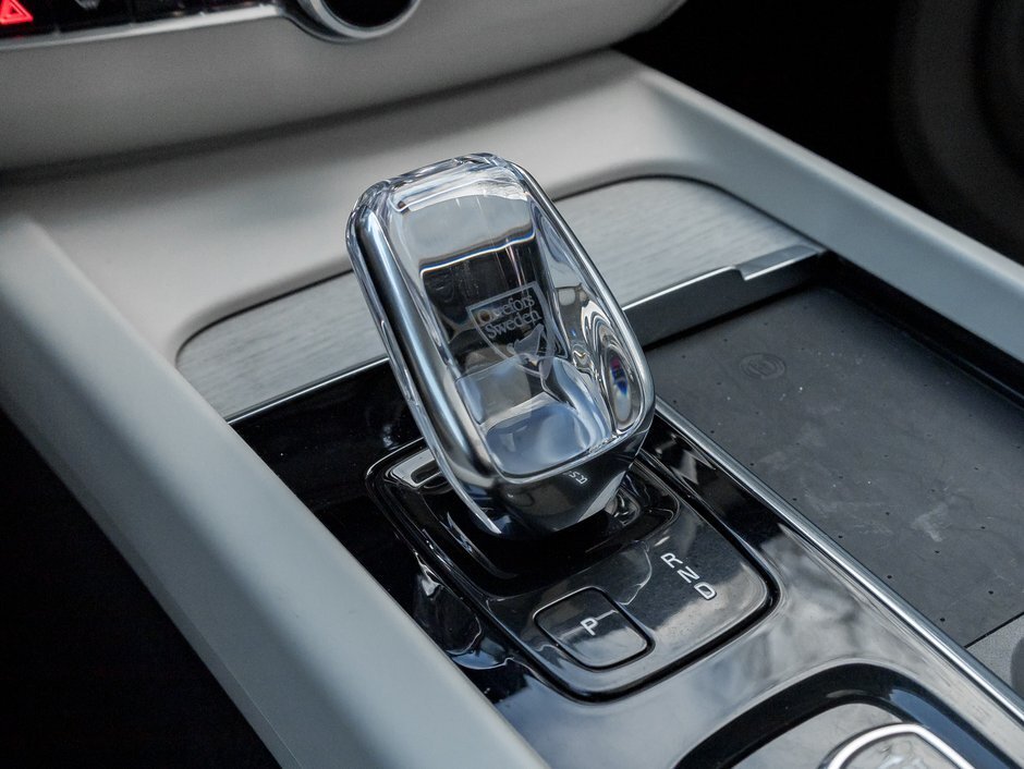 Volvo XC60 Recharge T8 eAWD PHEV Inscription  NEW TIRES  MASSAGE SEATS 2022-16