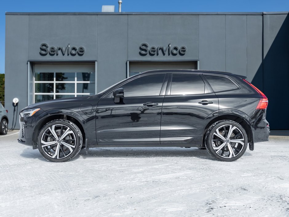 2022 Volvo XC60 Recharge T8 eAWD PHEV R-Design  NEW TIRES  VOLVO CPO-2