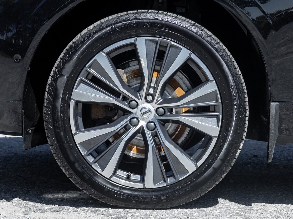 2022 Volvo XC60 Recharge T8 eAWD PHEV INSCRIPTION  B & WILKINS  HUD-4