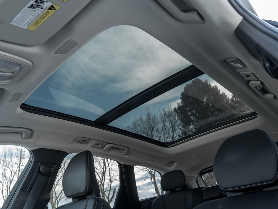 2024 Volvo XC60 Recharge T8 eAWD PHEV Ultimate Dark Theme - CPO INCLUDED-20