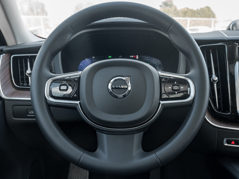 2024 Volvo XC60 Recharge T8 eAWD PHEV Ultimate Dark Theme - CPO INCLUDED-7