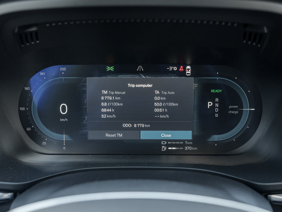 2024 Volvo XC60 Recharge T8 eAWD PHEV Ultimate Dark Theme - CPO INCLUDED-8