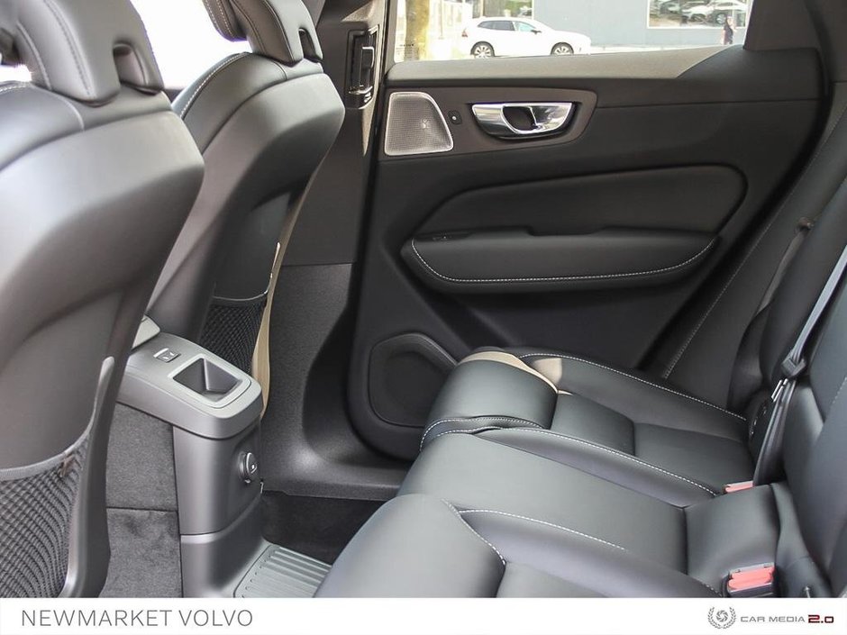 Volvo XC60 Recharge T8 eAWD PHEV Ultimate Dark Theme - CPO included 2024-24