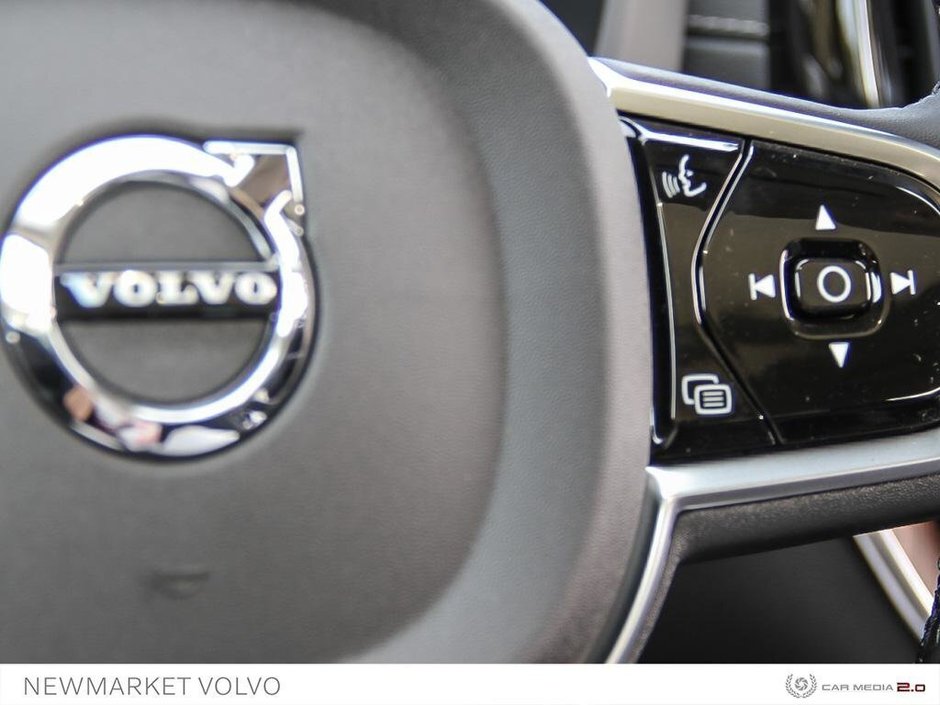 2024 Volvo XC60 Recharge T8 eAWD PHEV Ultimate Dark Theme - CPO included-15