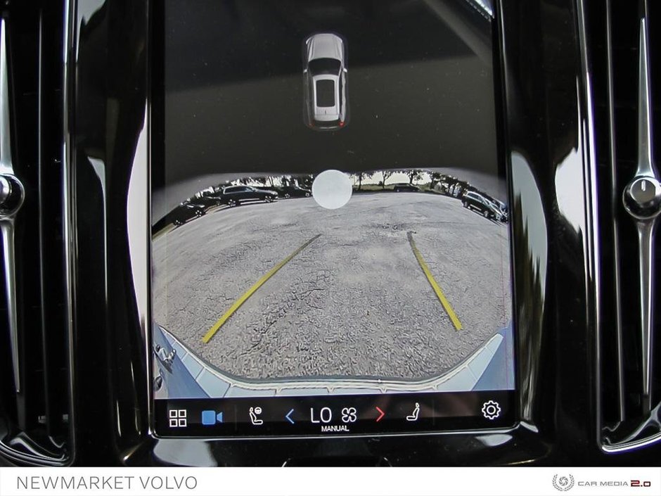 Volvo XC60 Recharge T8 eAWD PHEV Ultimate Dark Theme - CPO included 2024-27