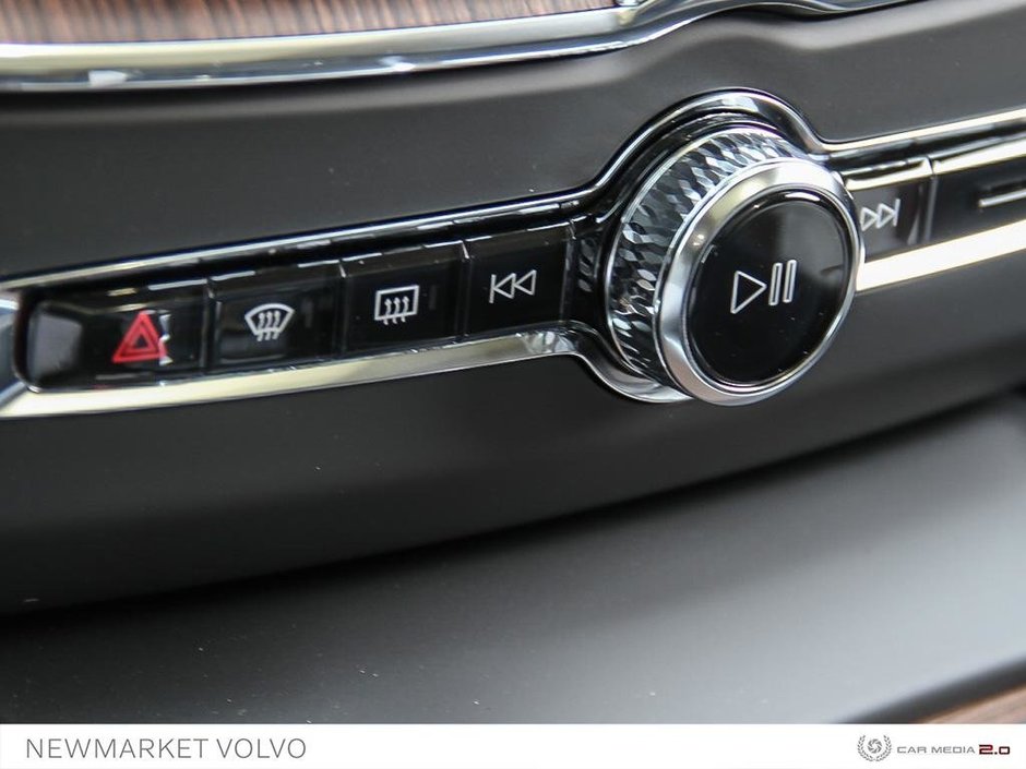 Volvo XC60 Recharge T8 eAWD PHEV Ultimate Dark Theme - CPO included 2024-20