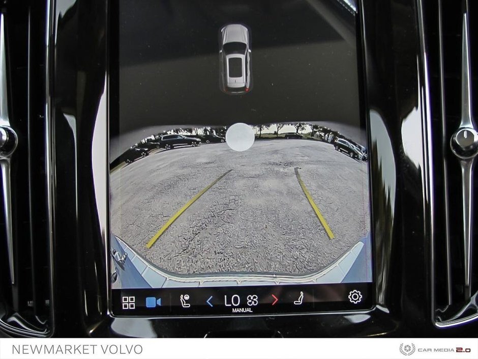 2024 Volvo XC60 Recharge T8 eAWD PHEV Ultimate Dark Theme - CPO included-27