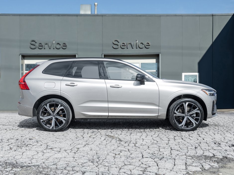 2024 Volvo XC60 Recharge T8 eAWD PHEV ULTIMATE  OFF LEASE  ONE OWNER  CPO-5