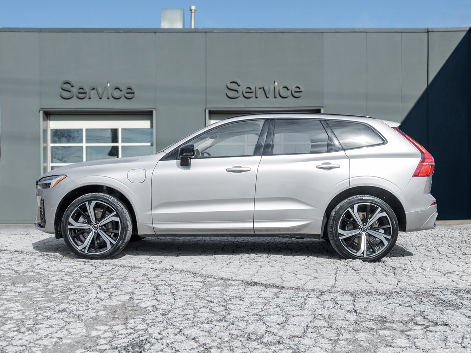 2024 Volvo XC60 Recharge T8 eAWD PHEV ULTIMATE  OFF LEASE  ONE OWNER  CPO-2