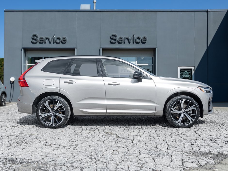 2024 Volvo XC60 Recharge T8 eAWD PHEV ULTIMATE  OFF LEASE  ONE OWNER  CPO-5