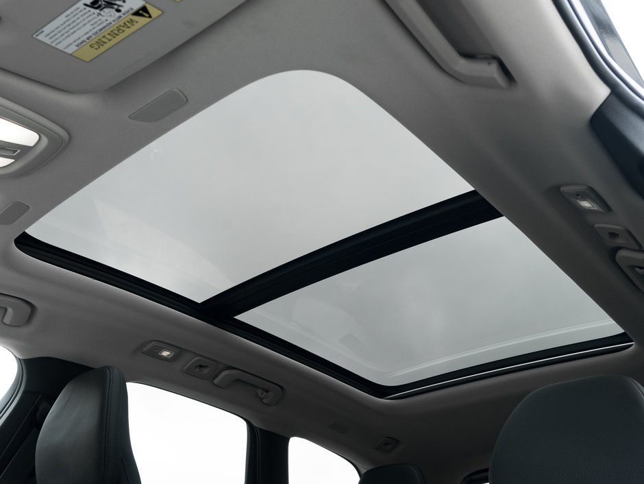 2025 Volvo XC60 Recharge T8 AWD PLUG IN HYBRID  NEARLY NEW  CPO-19