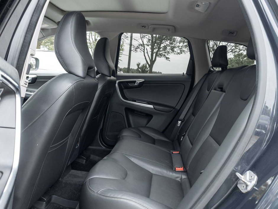 Volvo XC60 T5 SE PREMIERE^Trade In^As Is^As Traded 2016-20