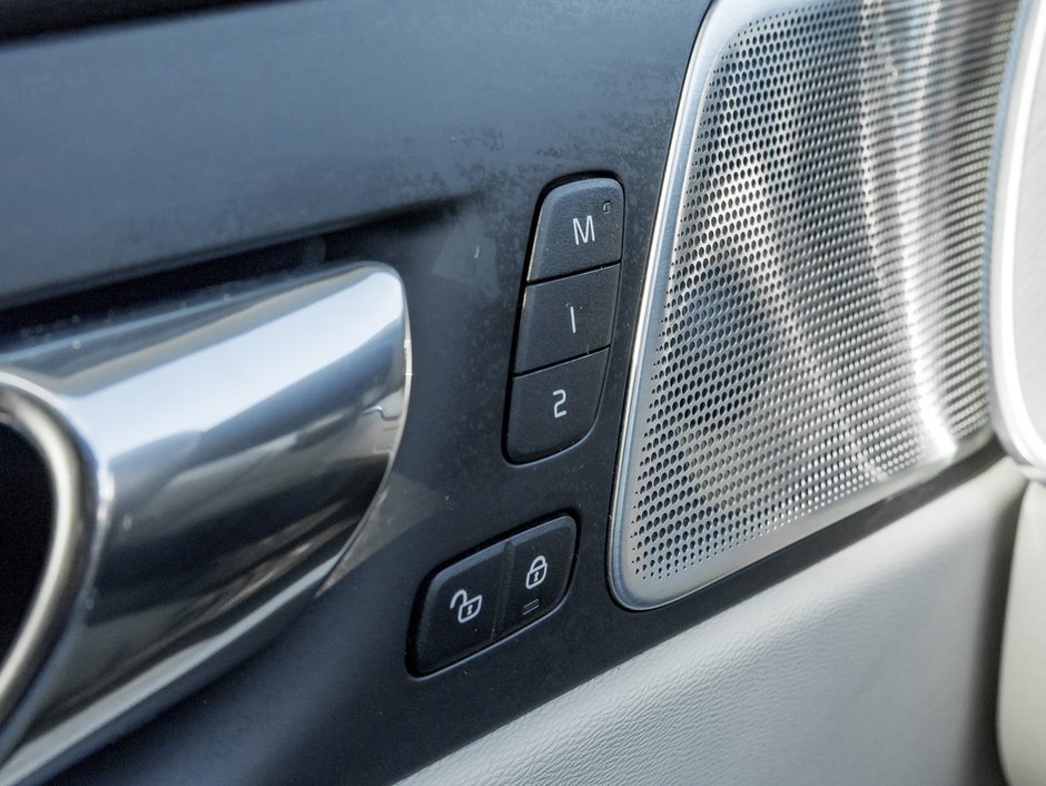 Volvo XC60 T6 AWD Inscription  BOWERS & WILKINS  SAFETY CERT 2018-14