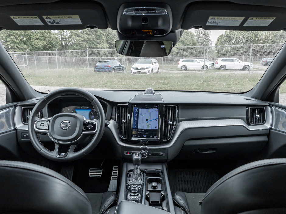 Volvo XC60 T6 AWD R-Design FULLY EQUIPPED WELL MAINTAINED 2019-27