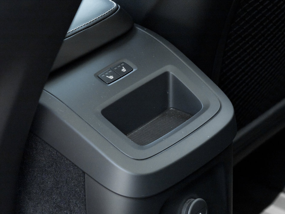Volvo XC60 Recharge T8 eAWD PHEV INSCRIPTION  CPO  H KARDON 2021-29