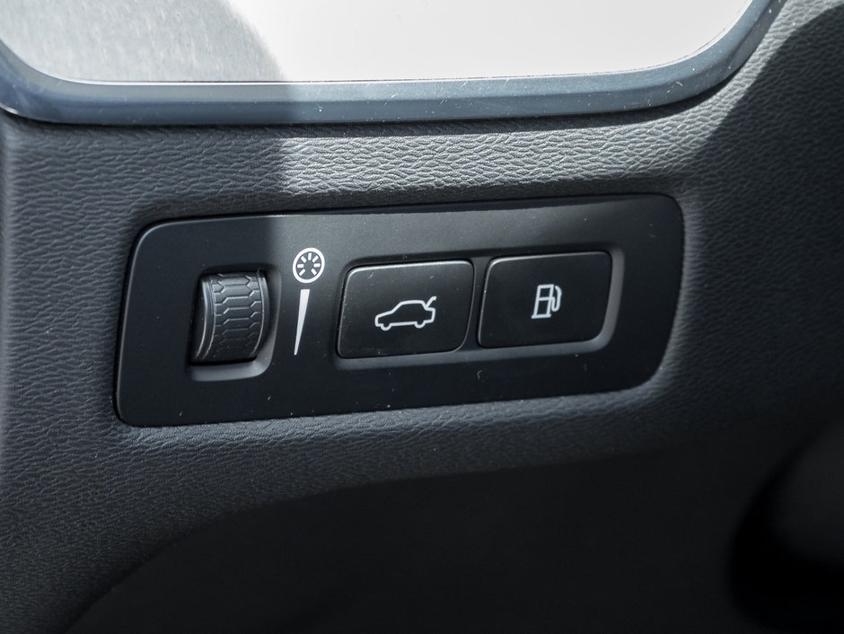 Volvo XC60 Recharge T8 eAWD PHEV INSCRIPTION  CPO  H KARDON 2021-18