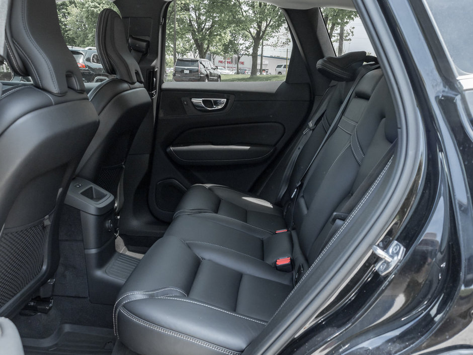 Volvo XC60 Recharge T8 eAWD PHEV INSCRIPTION  CPO  H KARDON 2021-28