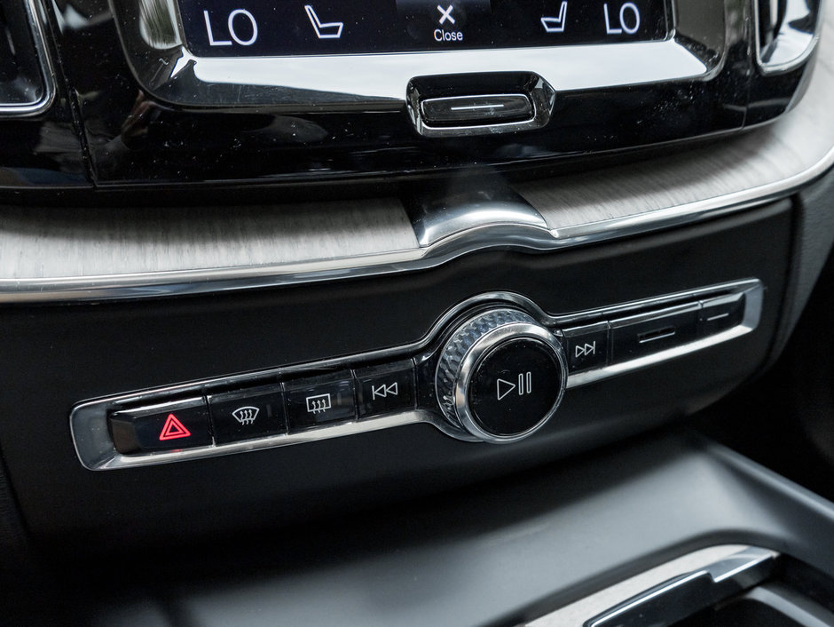 Volvo XC60 Recharge T8 eAWD PHEV INSCRIPTION  CPO  H KARDON 2021-22