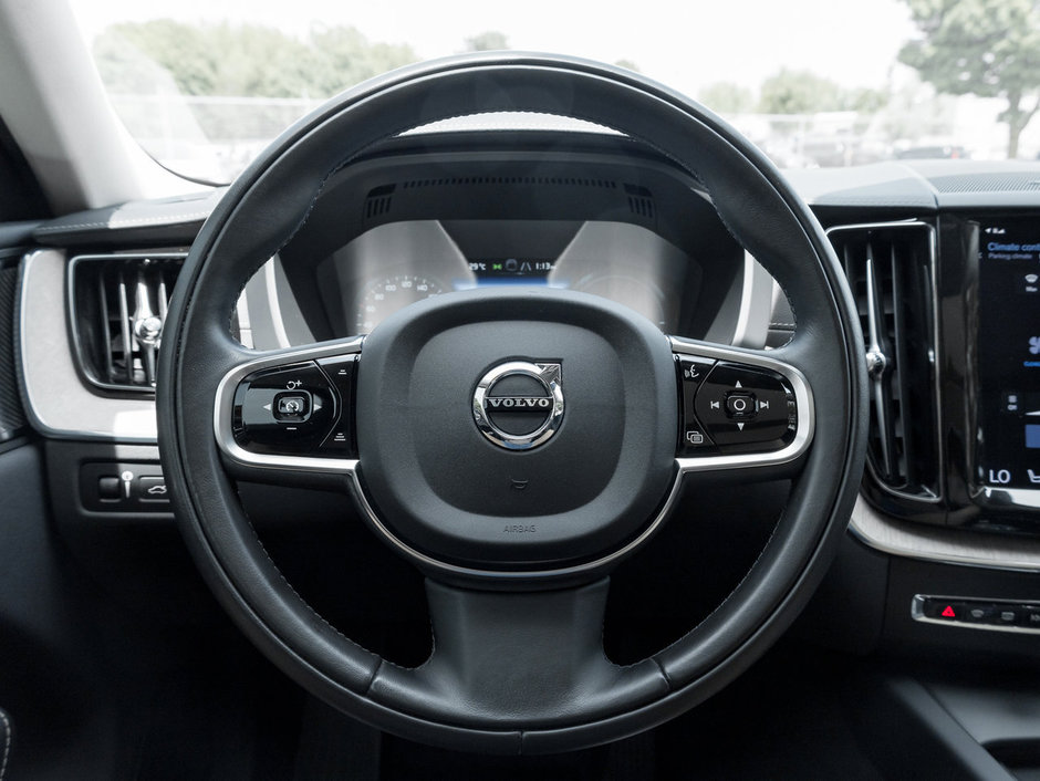 Volvo XC60 Recharge T8 eAWD PHEV INSCRIPTION  CPO  H KARDON 2021-8