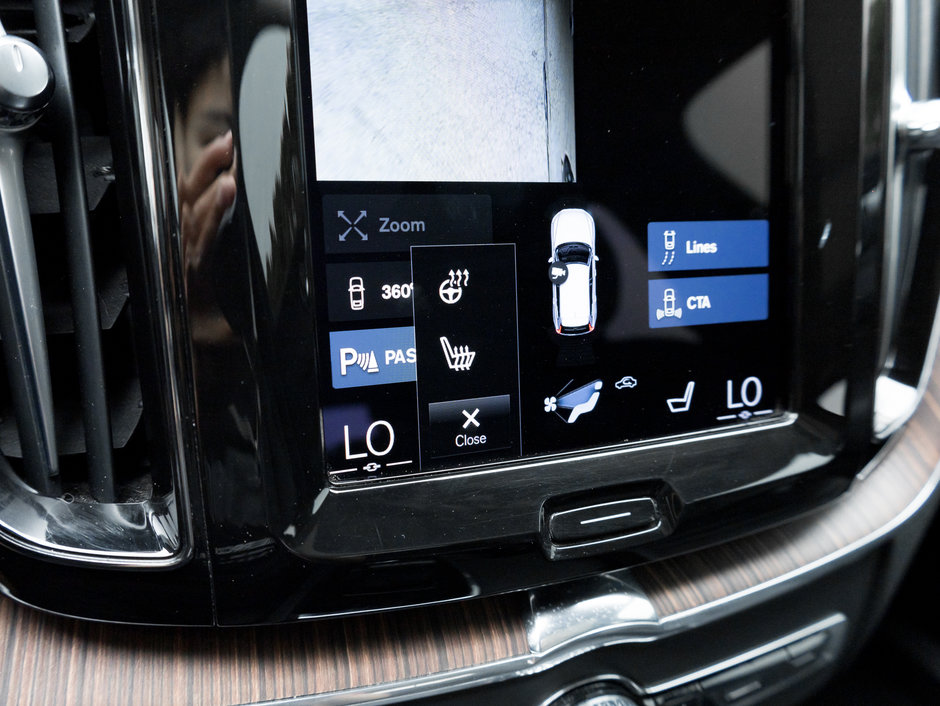 Volvo XC60 Recharge T8 eAWD PHEV  ADVANCED  PREMIUM  CPO 2021-23