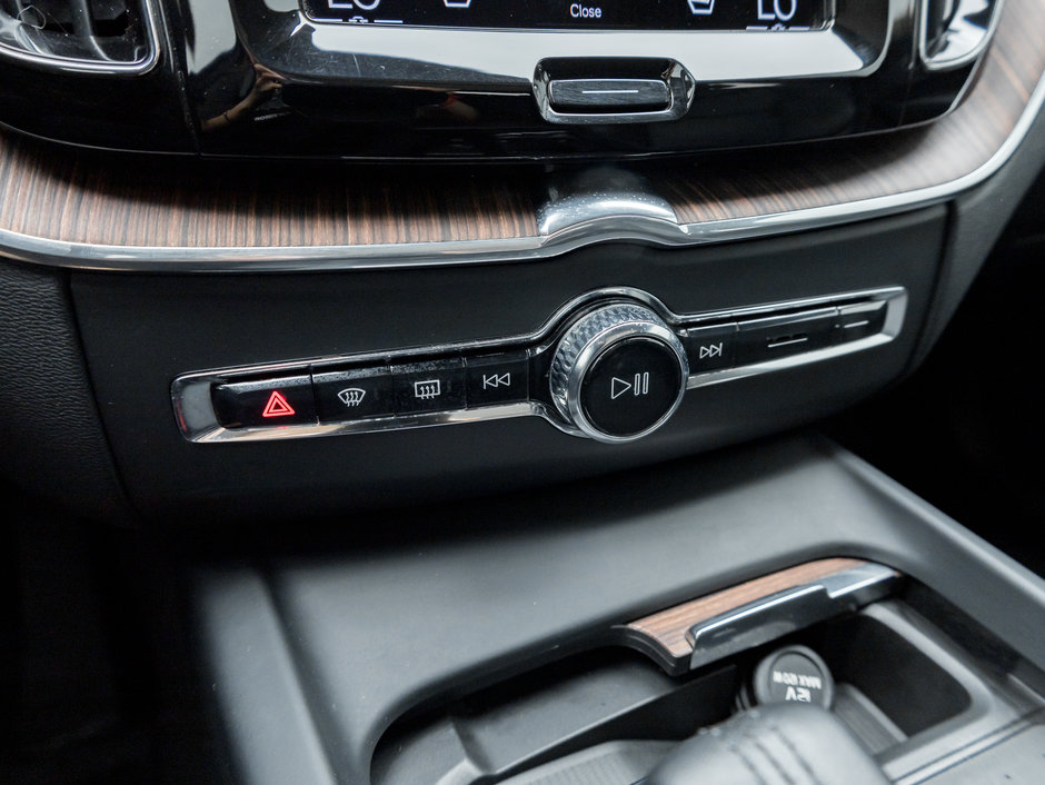 Volvo XC60 Recharge T8 eAWD PHEV  ADVANCED  PREMIUM  CPO 2021-21