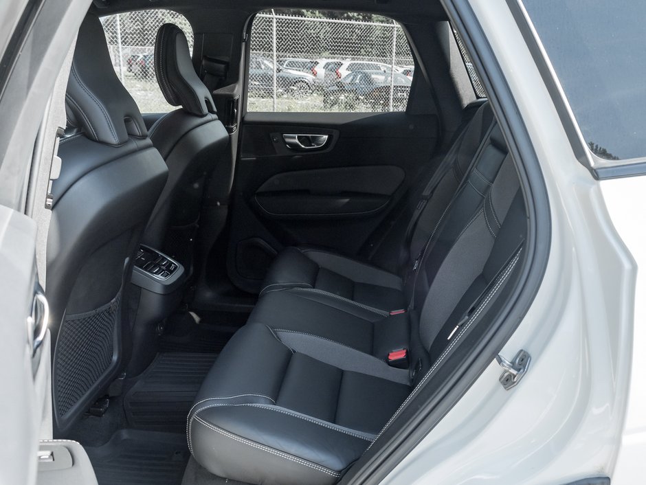 2021 Volvo XC60 T6 AWD R-Design  NEW BRAKES  VOLVO CPO-23