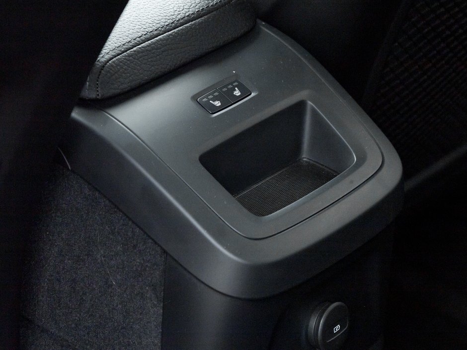 2021 Volvo XC60 Recharge T8 eAWD PHEV Inscription Expression-21