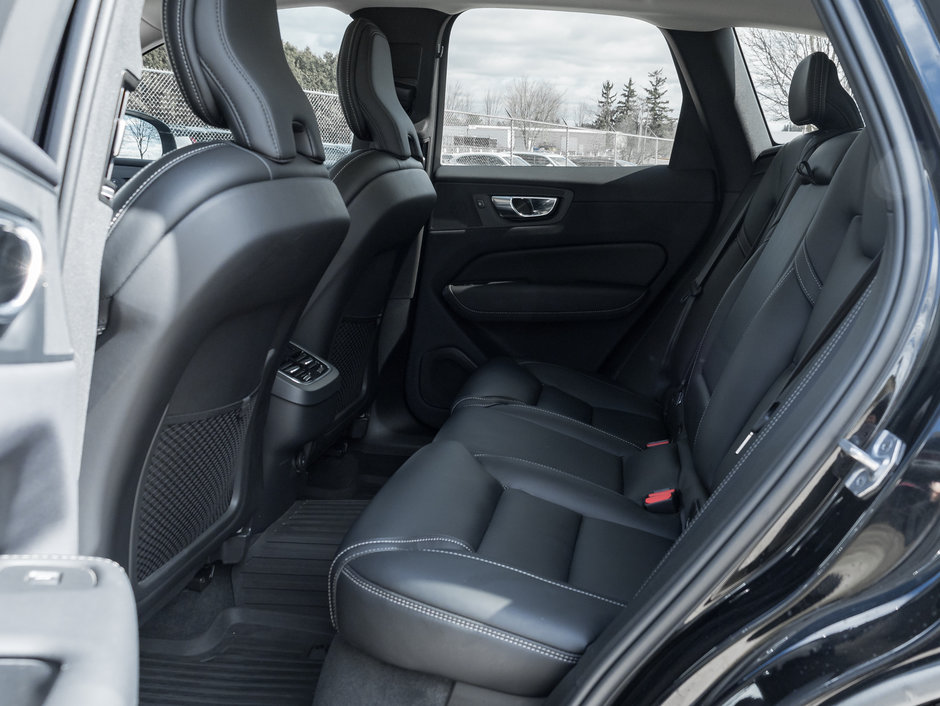 Volvo XC60 B6 AWD Inscription LOW MILEAGE CPO ONE OWNER 2022-25