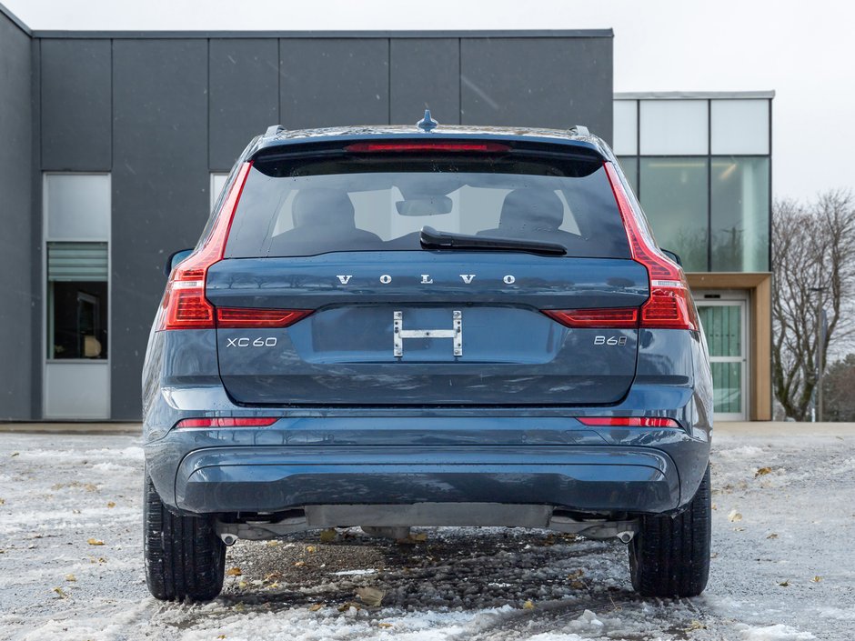2022 Volvo XC60 B6 AWD Momentum  19 ALLOY WHEEL  CPO  DENIM BLUE-5