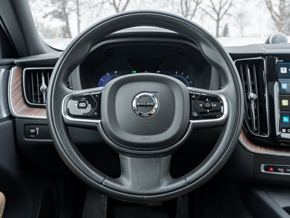 Volvo XC60 B6 AWD Inscription  BOWERS&WILKINS  20 WHEEL  CPO 2022-7