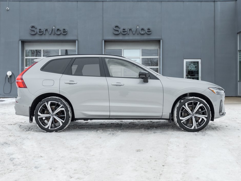 2022 Volvo XC60 B6 AWD R-Design  BOWER & WILKINS  21 ALLOY WHEEL-4