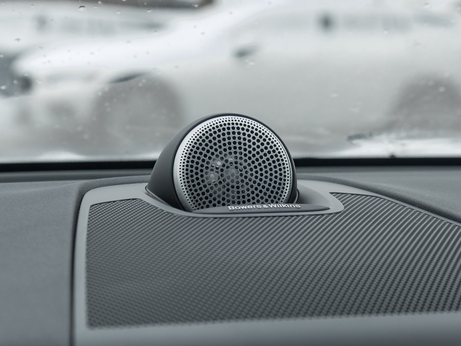 2022 Volvo XC60 B6 AWD R-Design  BOWER & WILKINS  21 ALLOY WHEEL-23