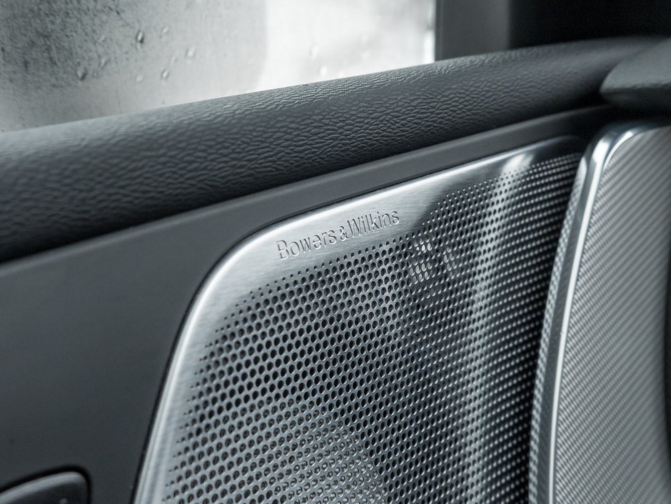 2022 Volvo XC60 B6 AWD R-Design  BOWER & WILKINS  21 ALLOY WHEEL-16