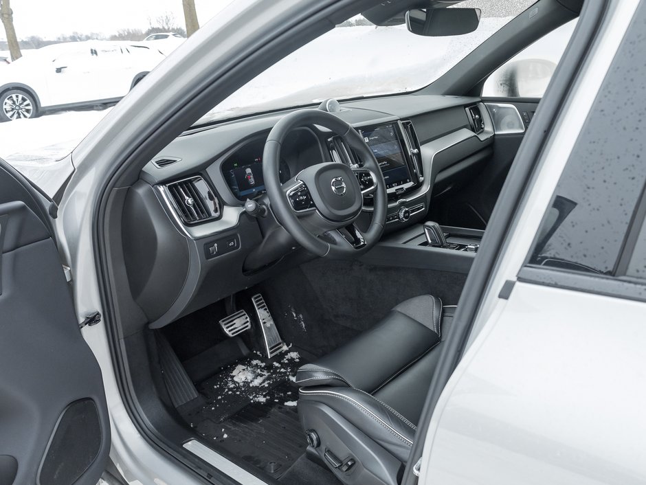 2022 Volvo XC60 B6 AWD R-Design  BOWER & WILKINS  21 ALLOY WHEEL-6