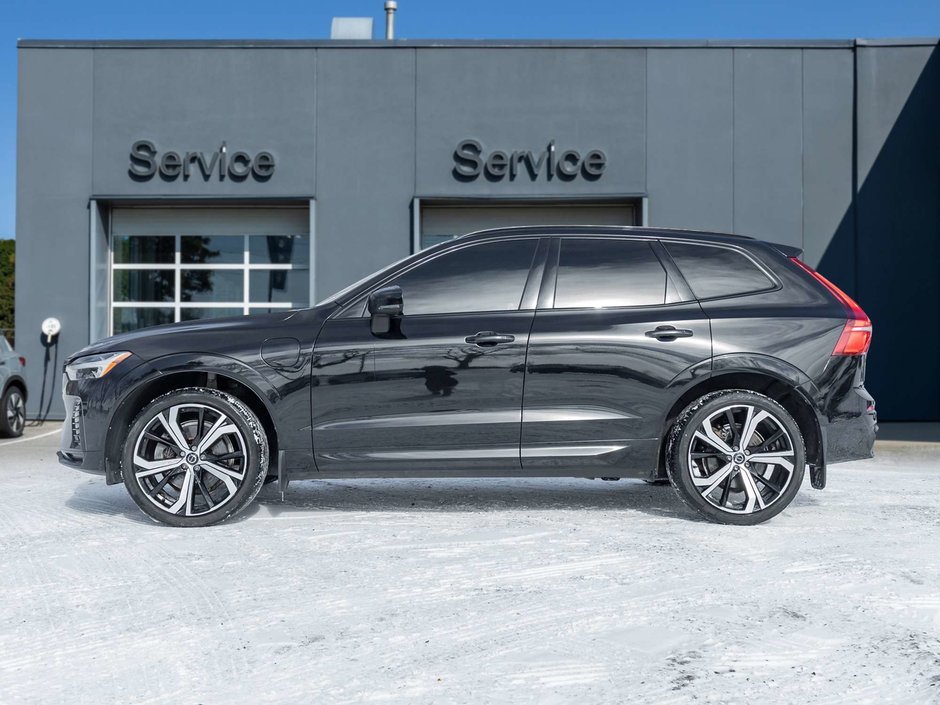 2022 Volvo XC60 R-Design-2