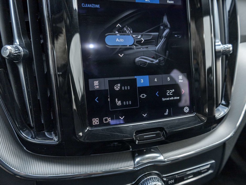 2022 Volvo XC60 R-Design-18