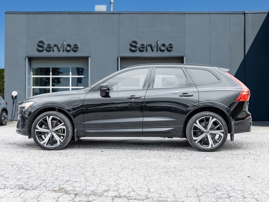 2022 Volvo XC60 R-Design-2