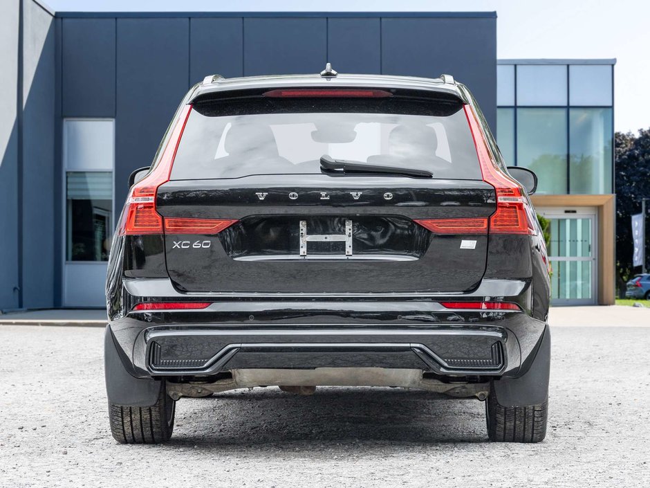 2022 Volvo XC60 R-Design-6