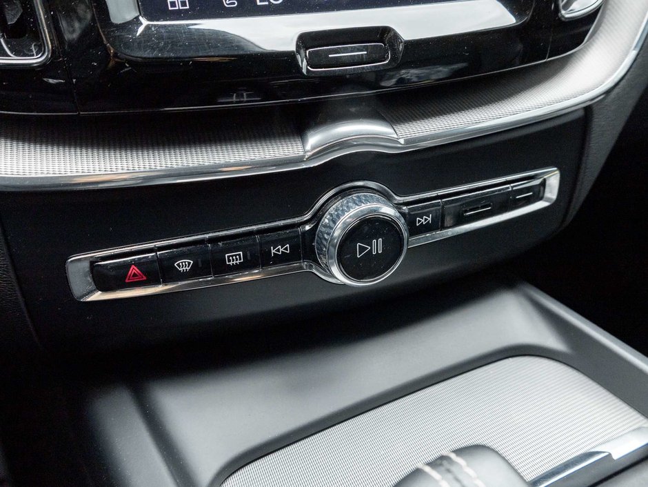 2022 Volvo XC60 R-Design-20