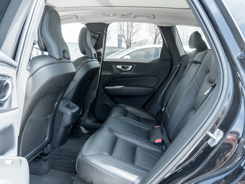 Volvo XC60 B5 AWD Momentum LOW KM  CPO FINANCE RATE fr 3.49%* 2022-20