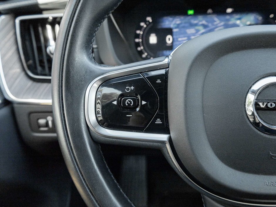 2022 Volvo XC60 Inscription-11